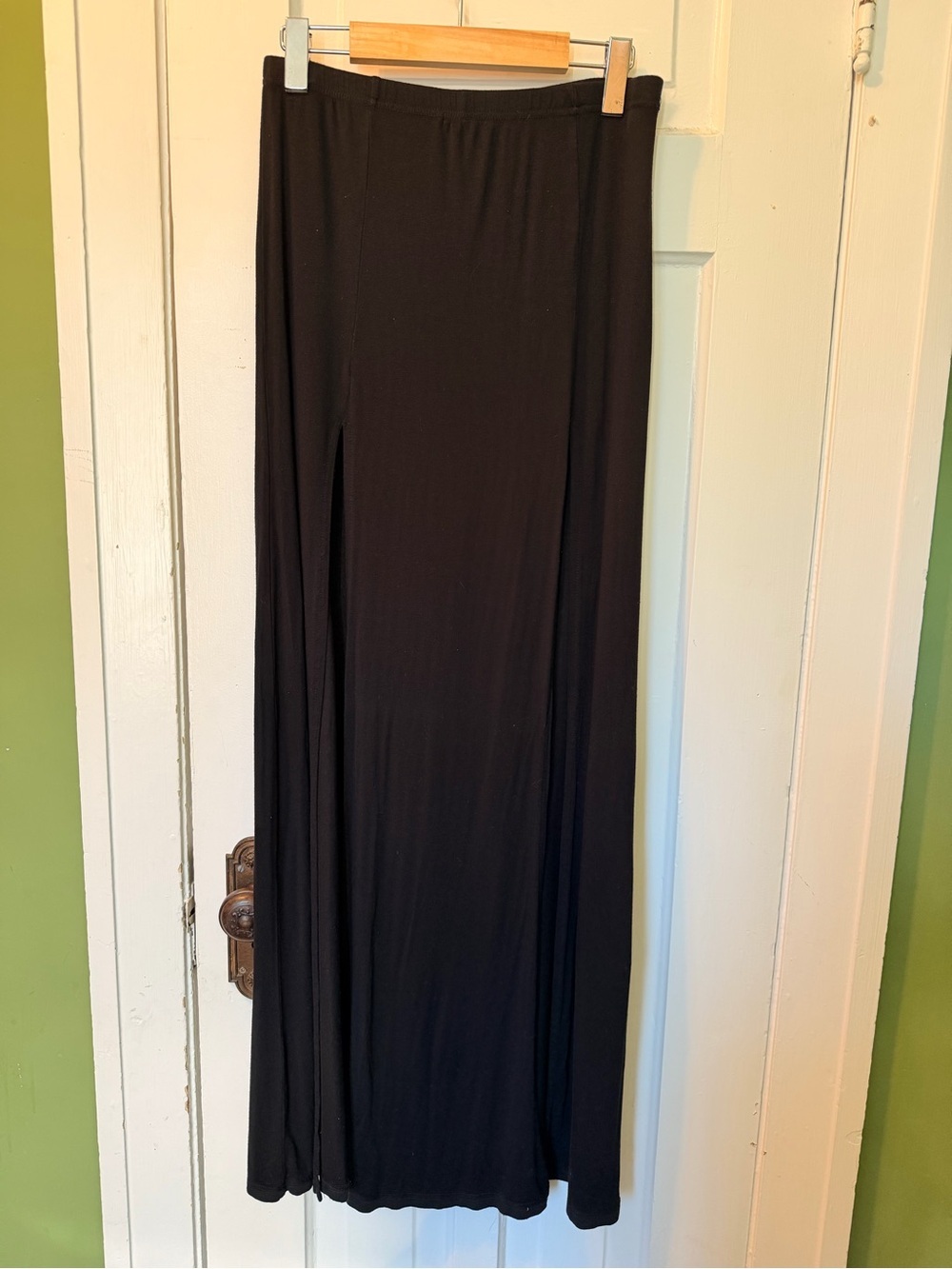 ❤️ 2 for $10 ❤️Black  Women's Maxi Skirt - Long Skirt with 2 front Slits Med.